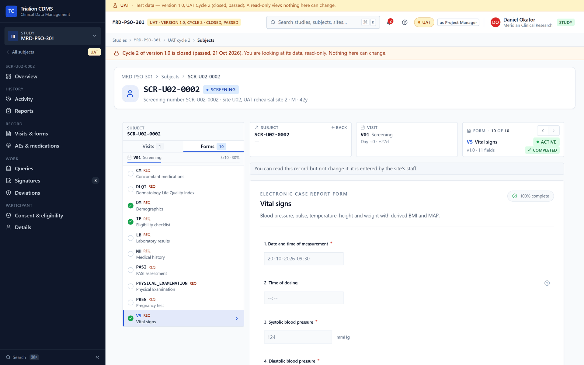 Inside a closed cycle: one form of the test participant, Vital signs at visit V01, read-only.